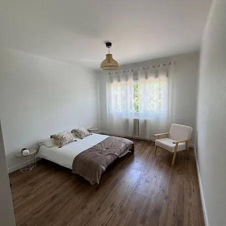 Magnifique T4, Trois Parking Διαμέρισμα