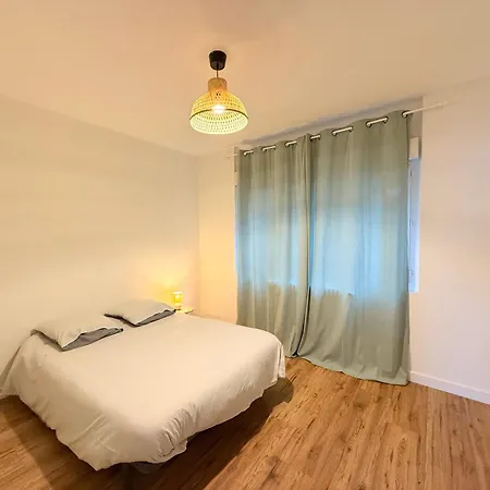 Magnifique T4, Trois Parking Διαμέρισμα Ροντέζ