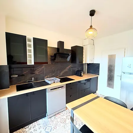 Magnifique T4, Trois Parking * Ροντέζ