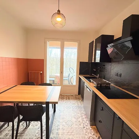 Magnifique T4, Trois Parking * Ροντέζ