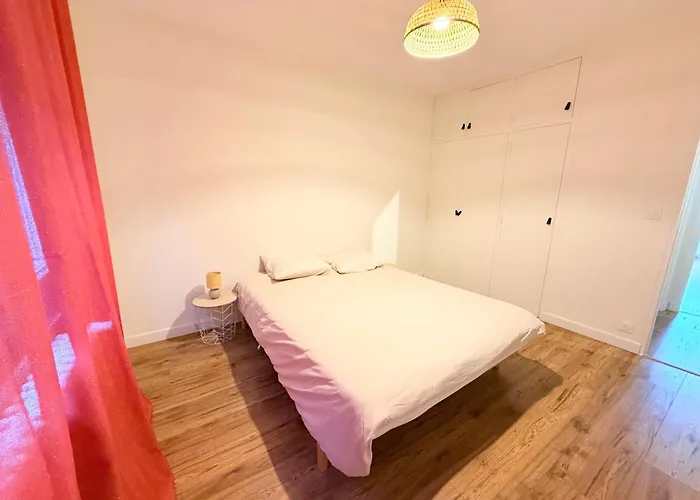 Magnifique T4, Trois Parking Апартаменты